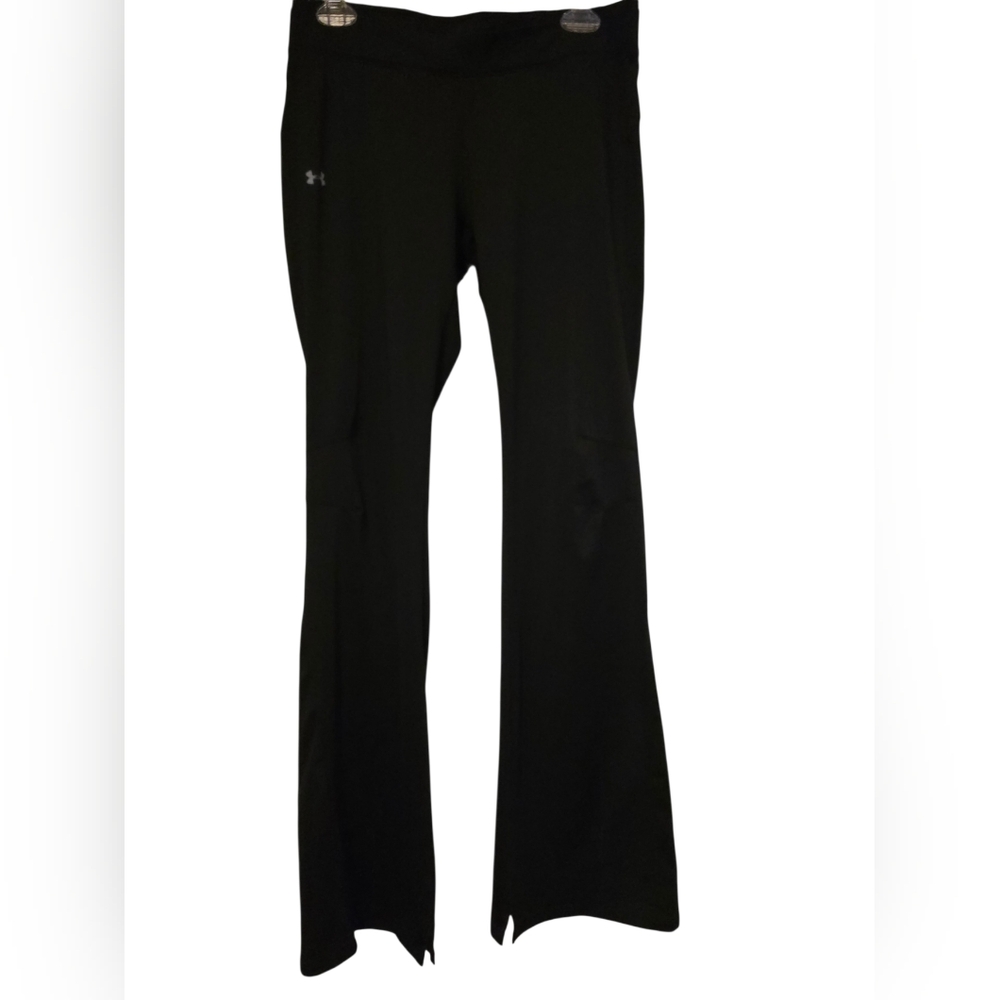 Under Armour Women’s Black Mid-Rise Athletic Flare Pants